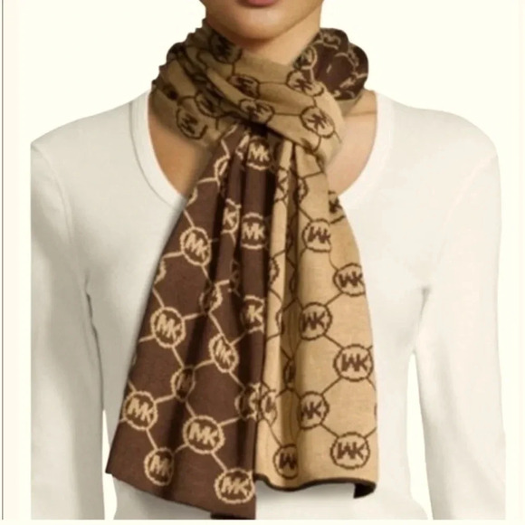 MICHAEL Michael Kors small Circle-Logo Knit Scarf - Picture 1 of 4